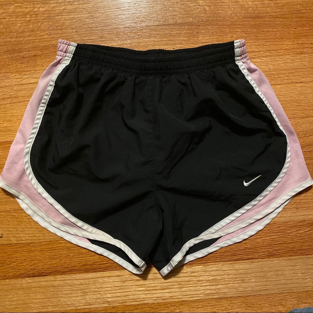 Nike Tempo running shorts 3” size small